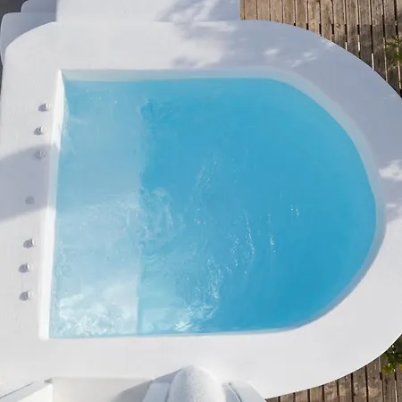 Commercio Santorini *