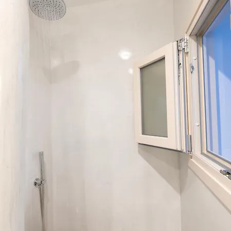 Commercio Santorini * Emporio (Santorini)