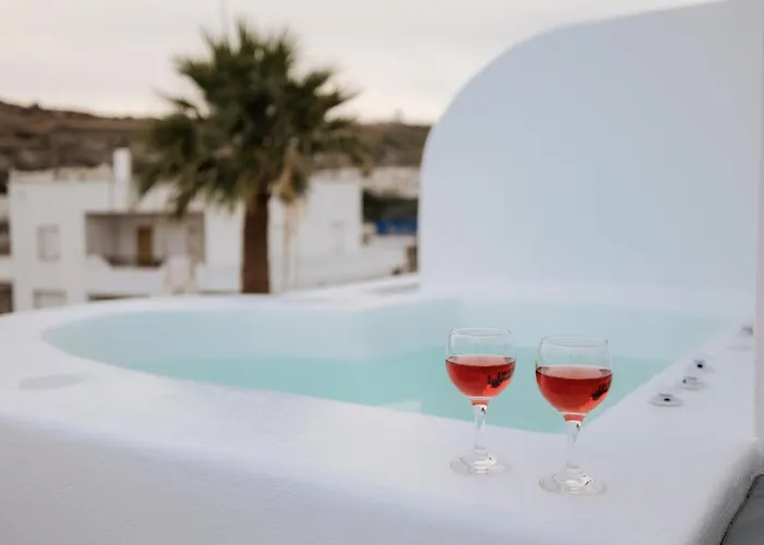 Commercio Santorini * Emporio (Santorini)