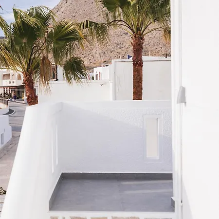 Appartamento Commercio Santorini