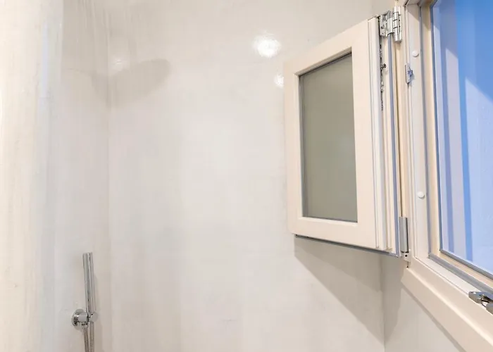 Commercio Santorini * Εμπορειό