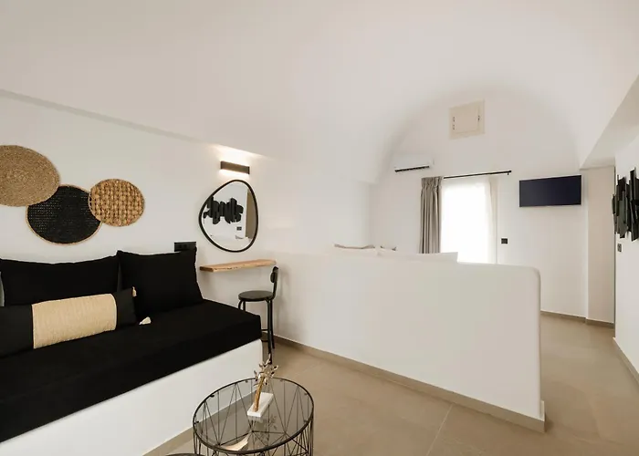 Commercio Santorini Emporio (Santorini)