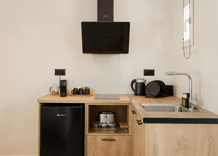 Commercio Santorini Emporio (Santorini)