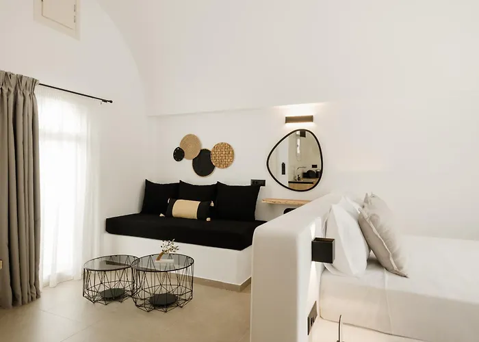 Commercio Santorini Emporio (Santorini)