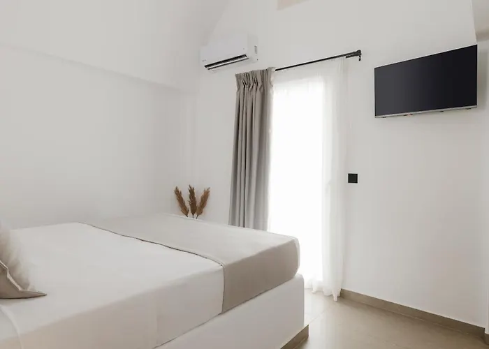 Commercio Santorini Apartment Emporio (Santorini)