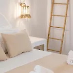 Commercio Santorini